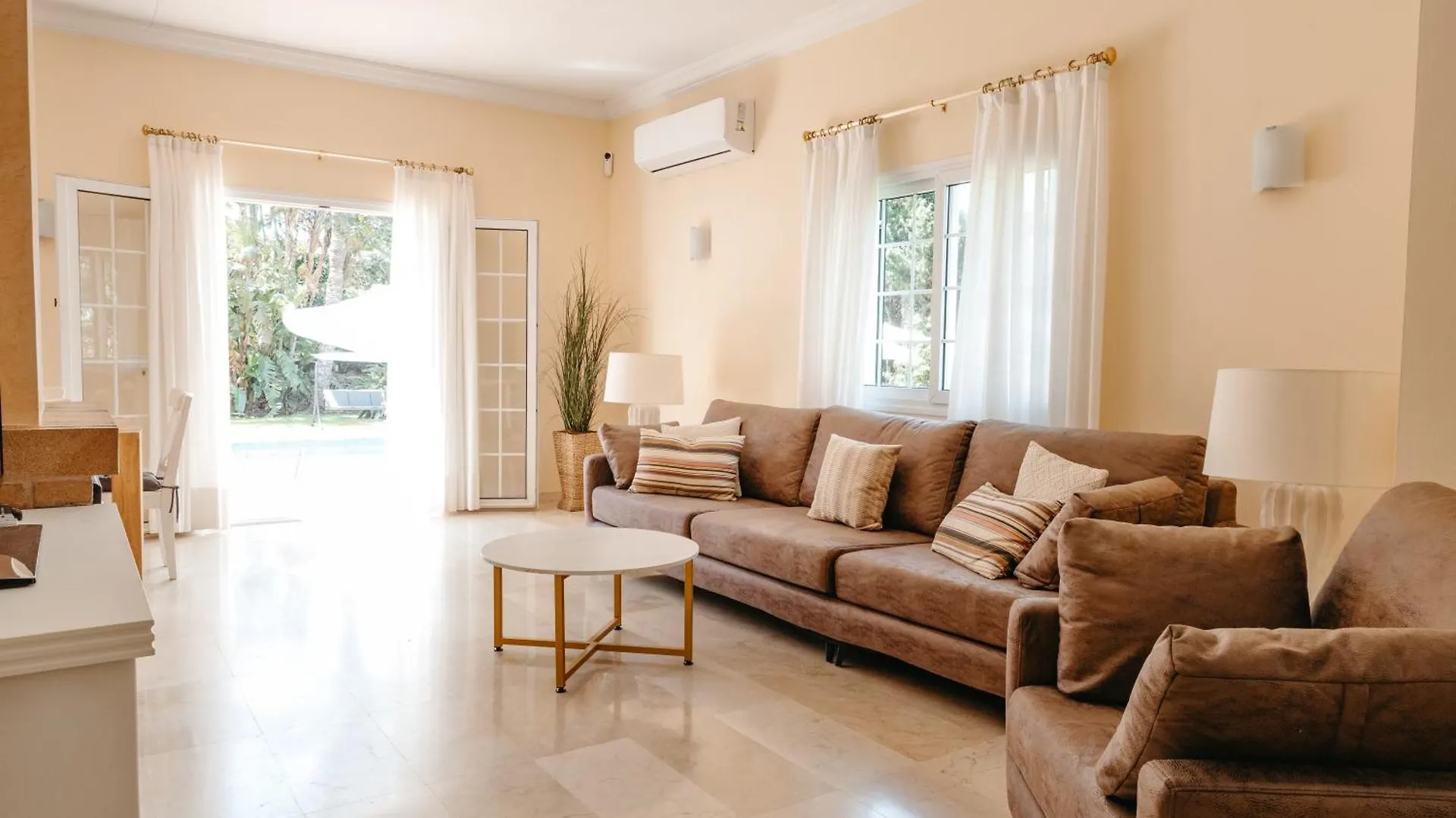 Villa Pandora Маон Испания